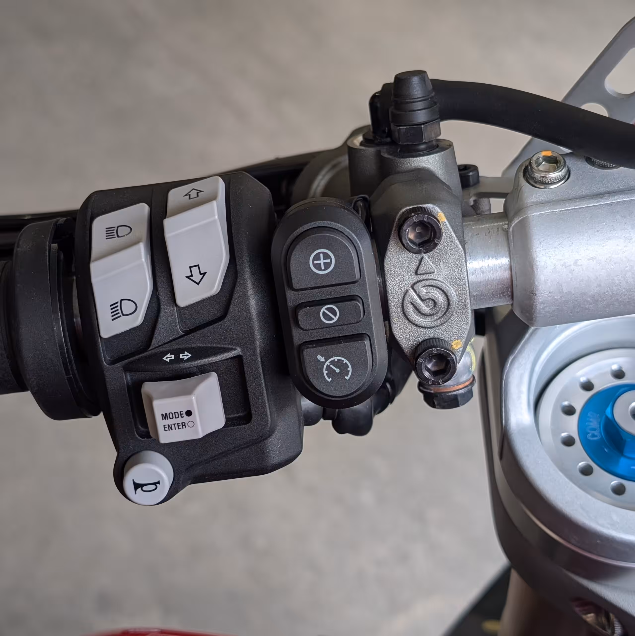 Ducati Monster 1200 Cruise Kit - Image 4